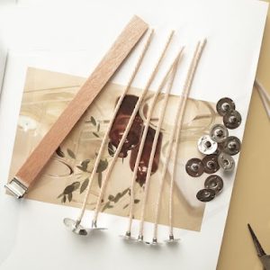 Hướng dẫn chi tiết cách làm bấc nến đơn giản tại nhà