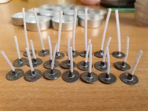 Hướng dẫn chi tiết cách làm bấc nến đơn giản tại nhà