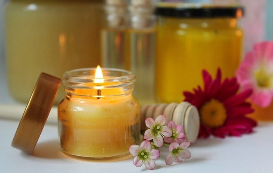 Sự hiện diện của côn trùng luôn là một vấn đề gây phiền toái và tiềm ẩn nhiều nguy cơ cho sức khỏe. Để giải quyết vấn đề này, nến thơm đuổi côn trùng đã trở thành một giải pháp tự nhiên, hiệu quả, được nhiều người tin dùng.